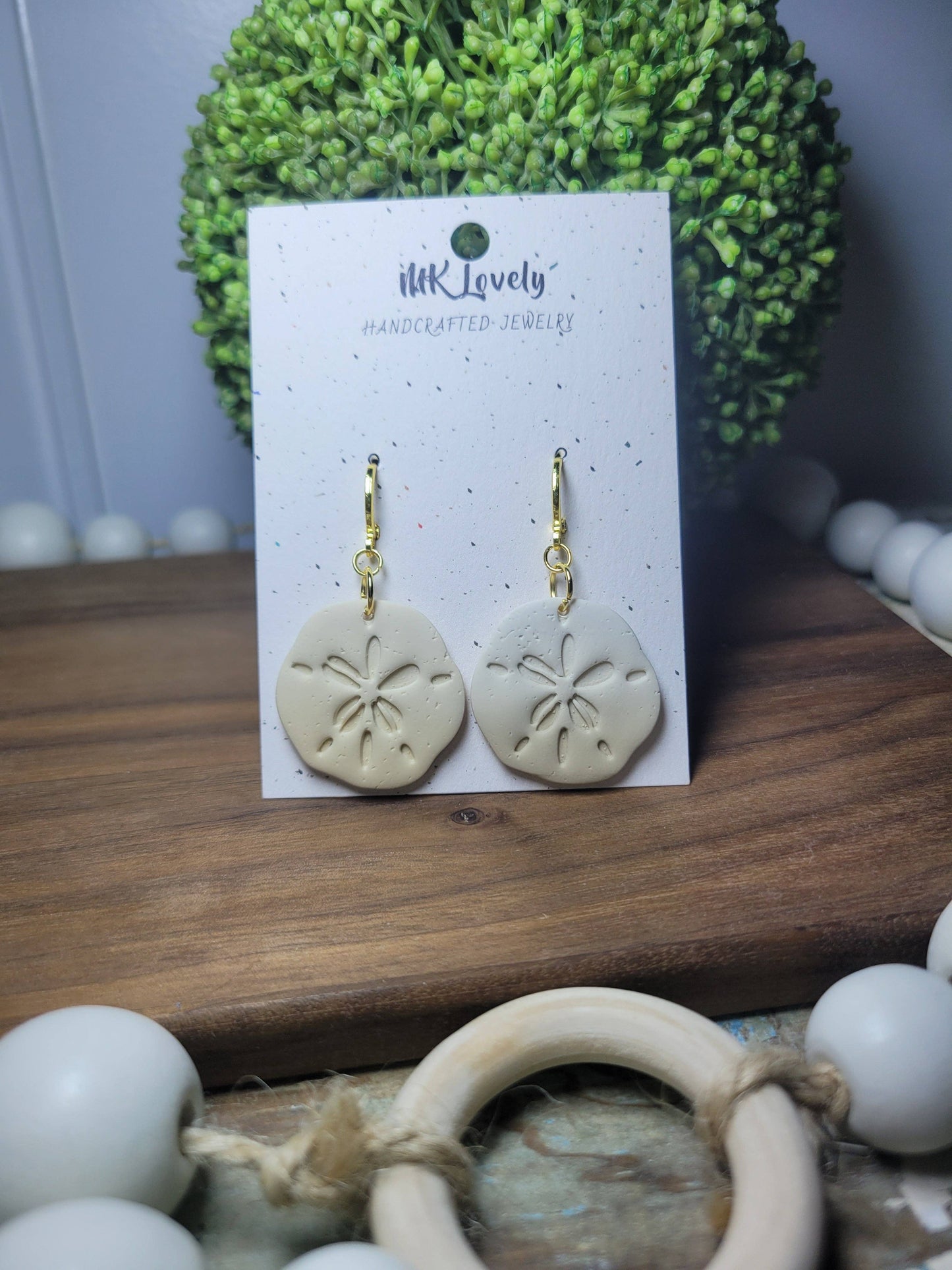 Sand Dollar Huggies