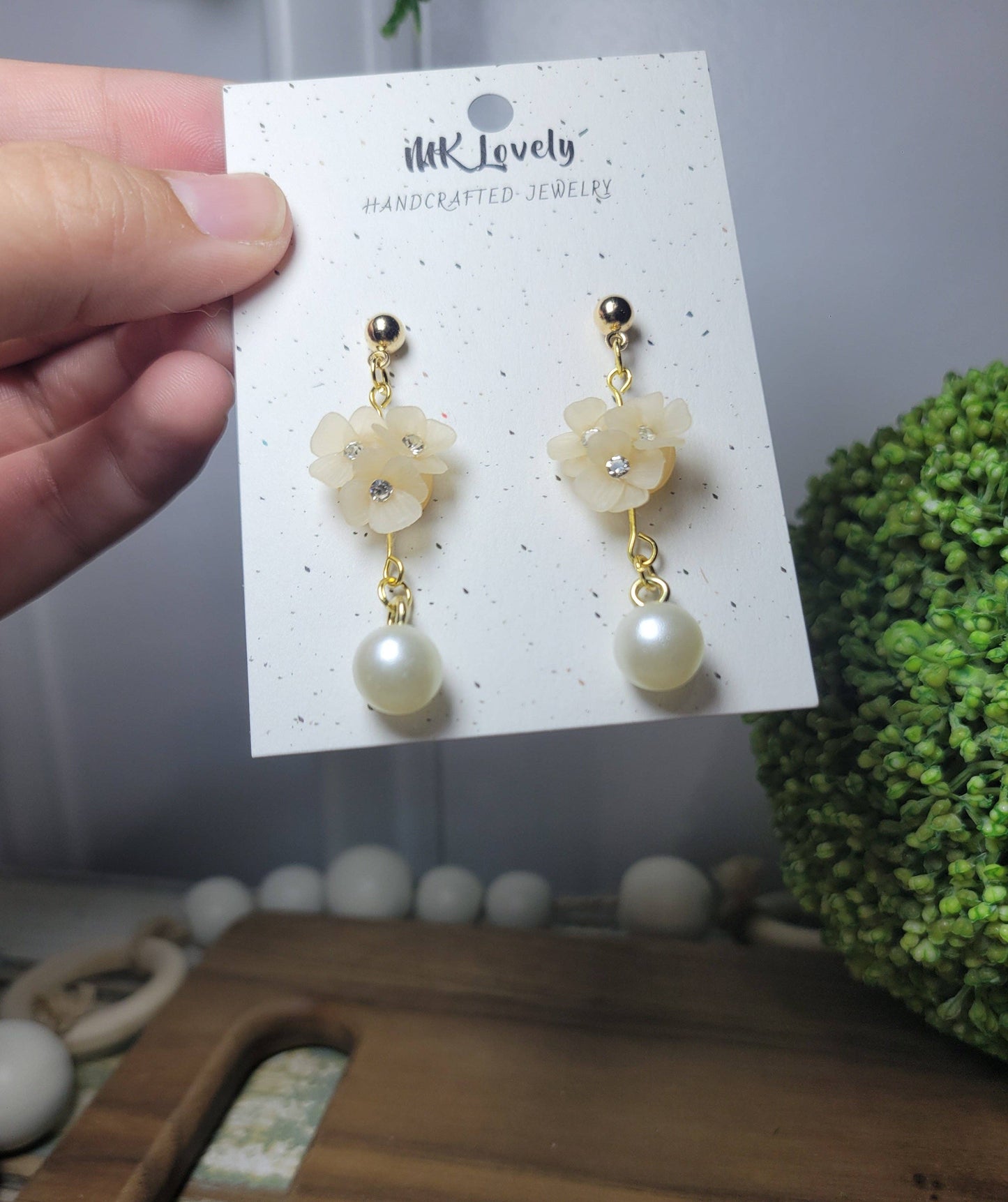 Translucent Flower & Pearl Earrings